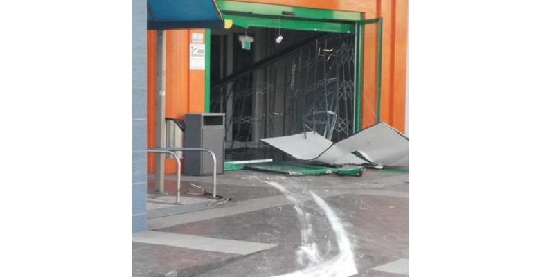 esplosione bancomat centro commerciale Insieme